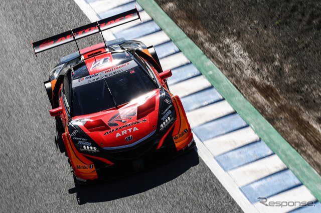 GT500クラスで2戦連続のポールポジションを獲得した#8 NSX。
