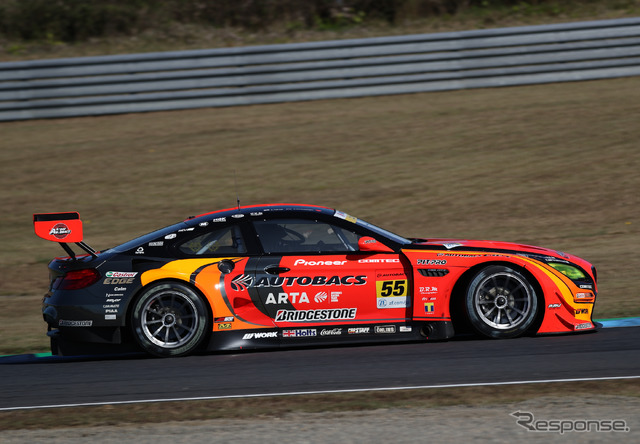 GT300クラス予選10位、ポイントリーダーの#55 BMW。