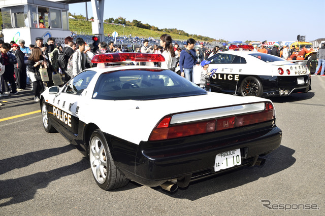 ホンダNSXのパトカー