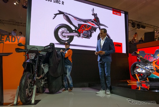 KTM 690 SMC Rの2019年モデル（EICMA 2018）