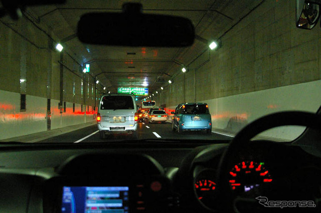 山手トンネル大渋滞