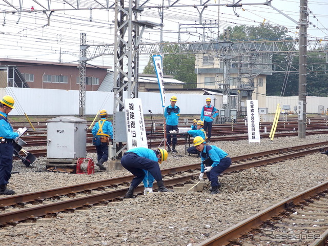 陥没の大きさを測る。