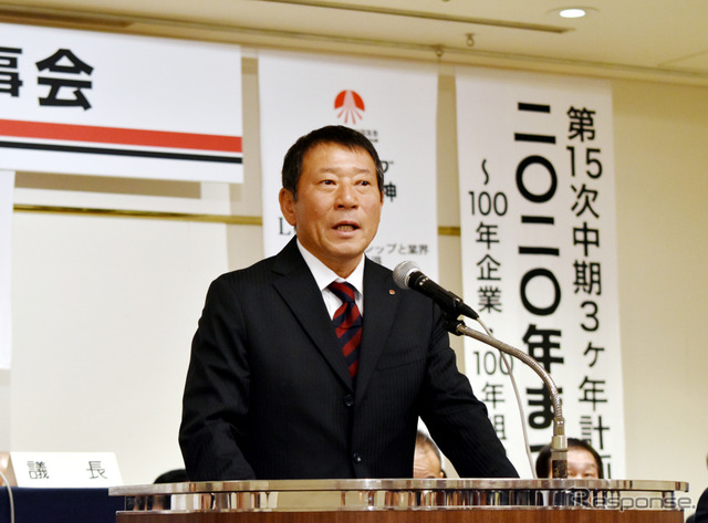 臨時理事総会で次期会長に指名され、挨拶する小川晃一氏