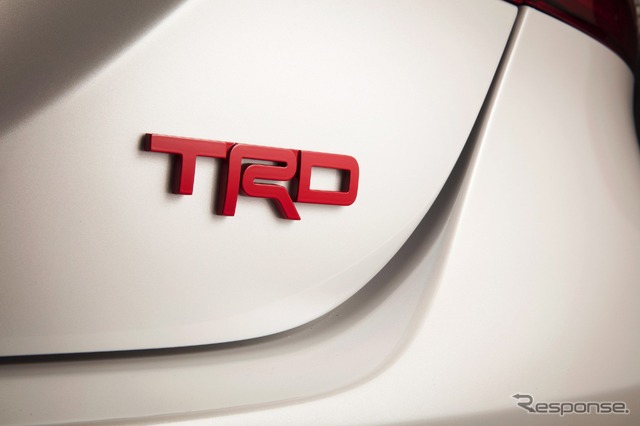 トヨタ・カムリ TRD