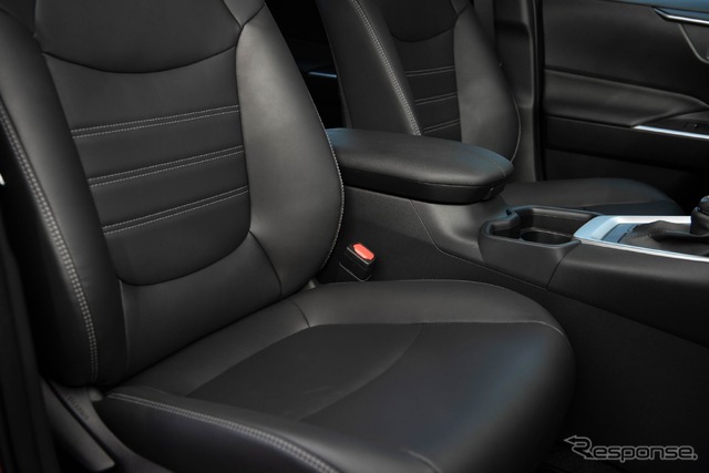 トヨタRAV4新型(米国仕様)