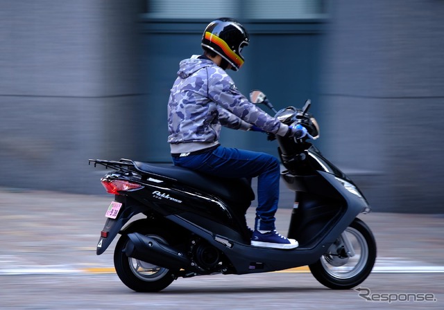 二輪車事故、受傷部位で多いのは頭部。ヘルメットの重要性が未だ軽視されている(参考画像)