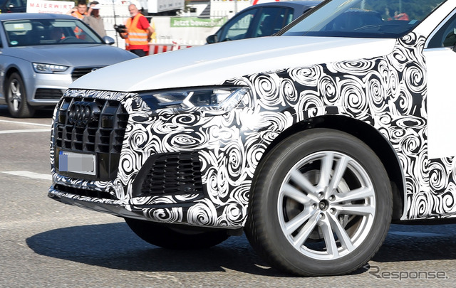アウディ Q7 改良新型スクープ写真