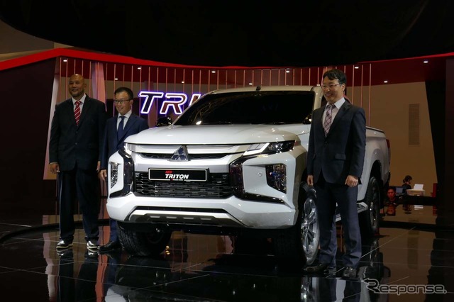 三菱は初代生誕40周年となるピックアップトラック、トライトンの新型を発表。