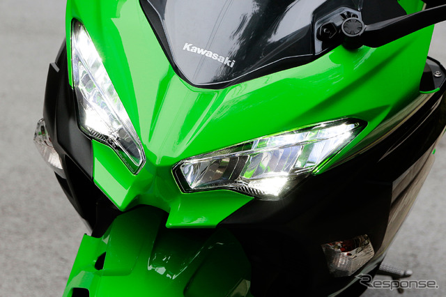 カワサキ Ninja400