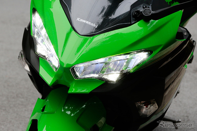 カワサキ Ninja400