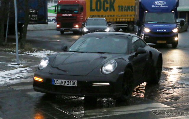 ポルシェ 911ターボ 次期型スクープ写真