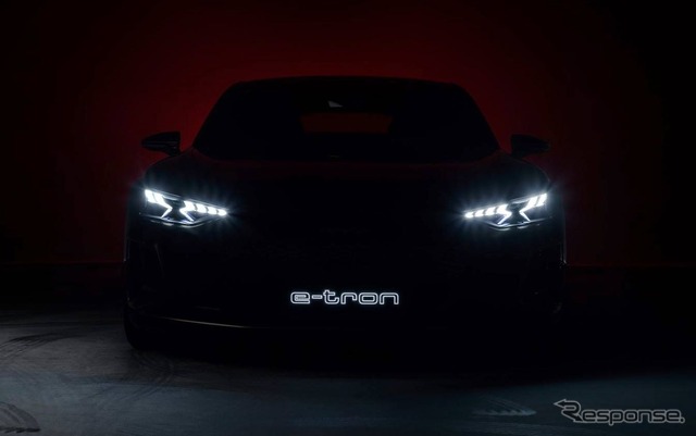 アウディ e-tron GTコンセプトのティザーイメージ