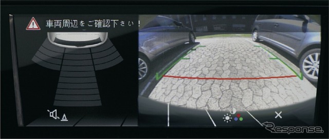 VW cross up! パークディスタンスコントロール(リヤ)/オプティカルパーキングシステム/リヤビューカメラ“Rear Assist