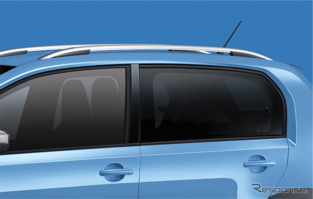 VW cross up! 専用シルバールーフレール/ダークティンテッドガラス(リヤ/リヤ左右、UVカット機能付)