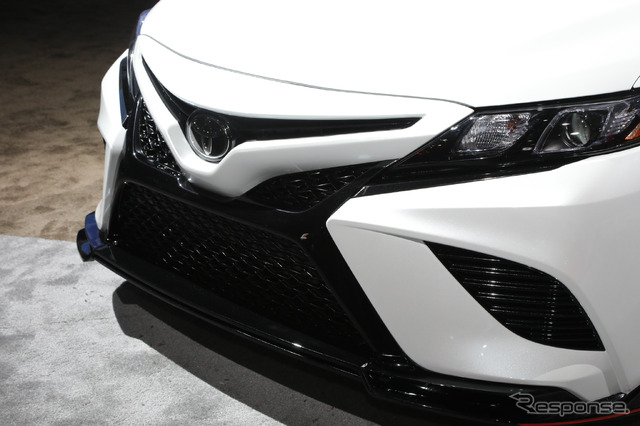 トヨタ・カムリTRD(ロサンゼルスモーターショー2018)
