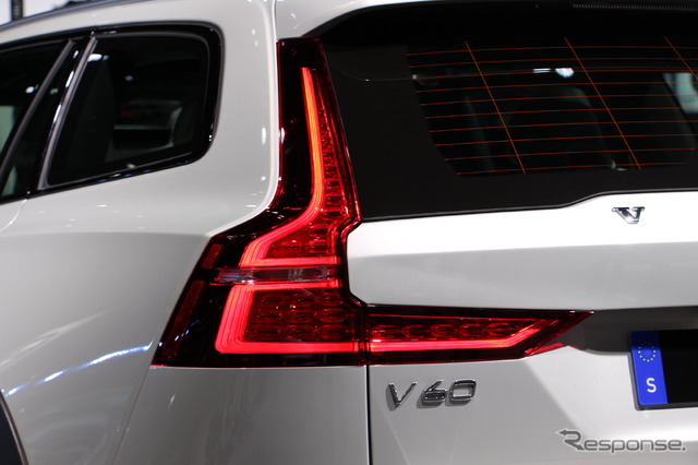 ボルボ V60 クロスカントリー(ロサンゼルスモーターショー2018)