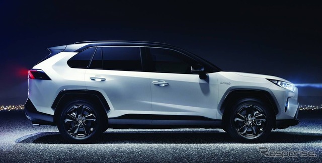 トヨタ RAV4 ハイブリッド 新型(欧州仕様)