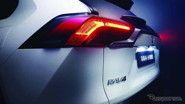 トヨタ RAV4 ハイブリッド 新型(欧州仕様)
