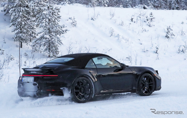 ポルシェ 911 ターボS カブリオレ(スクープ写真)