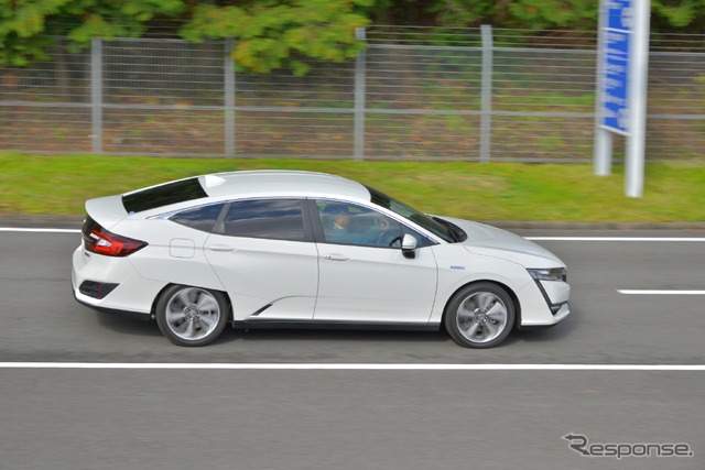 日本カー・オブ・ザ・イヤー2018-2019、10ベスト:ホンダ・クラリティPHEV