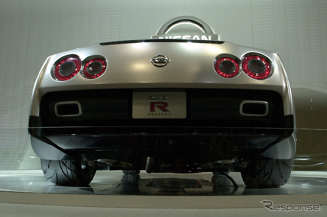 【東京ショー2001速報】次期『GT-R』、いきなり登場!!