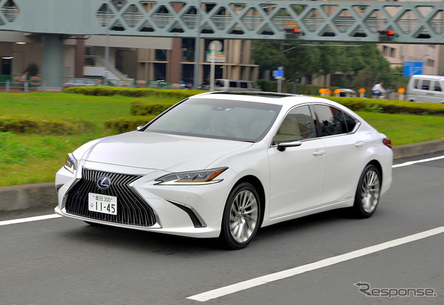 レクサス ES 新型(ES300h)