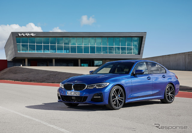 BMW 3シリーズ 新型（330i Mスポーツ）