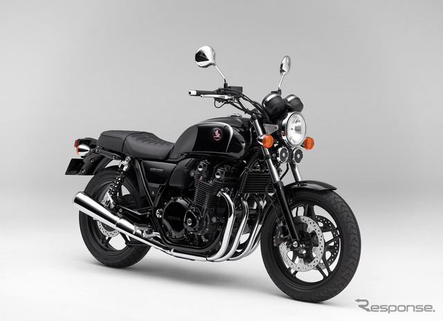 ホンダ CB1100(ダークネスブラックメタリック)