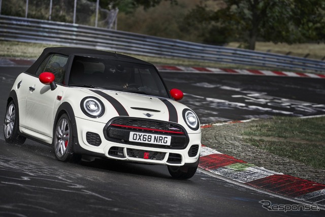 MINI コンバーチブル JCW の2019年モデル