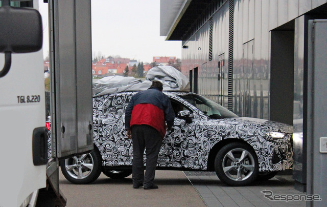 アウディの新型クーペSUV「Q4」(仮)
