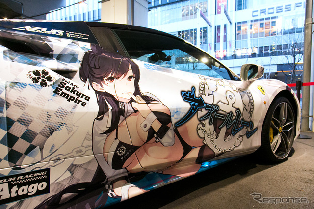 『アズールレーン』のフェラーリ 488スパイダー痛車、展示中…秋葉原