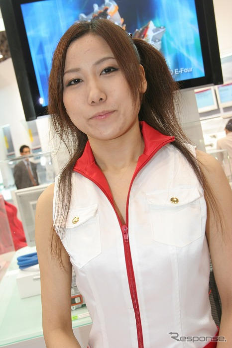 【東京モーターショー07】コンパニオン写真蔵…部品いろいろ