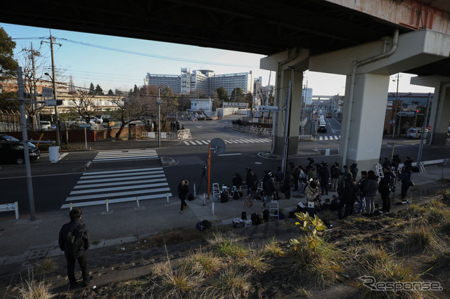 東京拘置所前の報道陣（1月8日）　(c) Getty Images