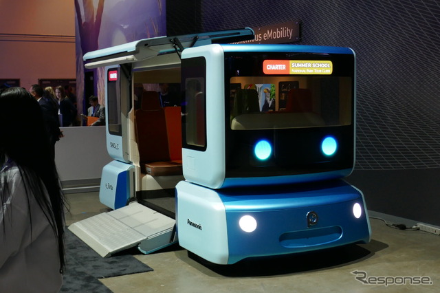 パナソニックブース、様々な「コネクテッド・モビリティ」を展示…CES 2019
