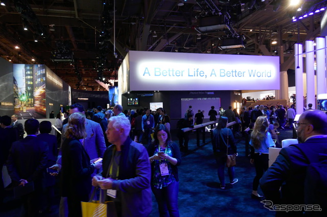パナソニックブース、様々な「コネクテッド・モビリティ」を展示…CES 2019