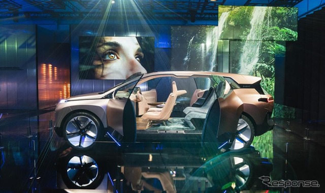 BMW ヴィジョン iNEXT の仮想ドライブ(CES 2019)
