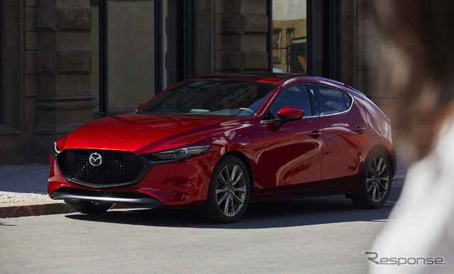 マツダは、新型SUVを近く発表、量産するという。 写真は新世代第一弾のMazda 3（北米仕様）