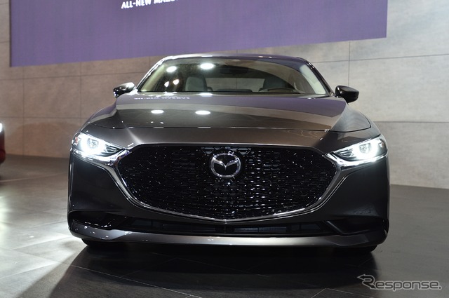 マツダ 3 セダン 新型(東京オートサロン2019)