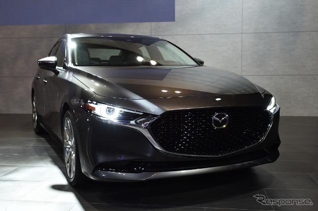 マツダ 3 セダン 新型(東京オートサロン2019)
