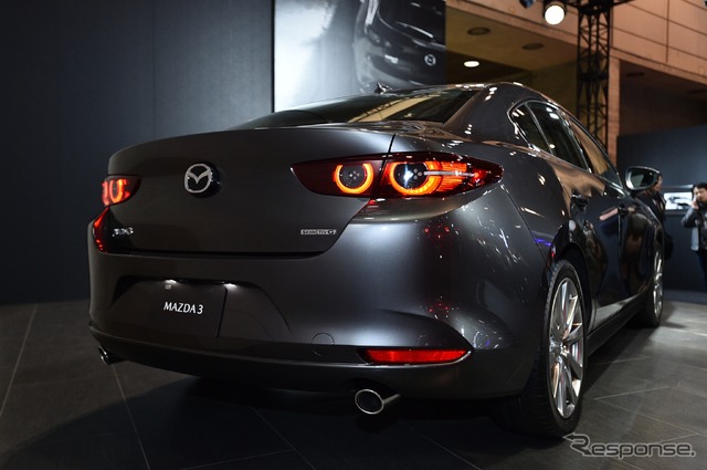 マツダ 3 セダン 新型(東京オートサロン2019)