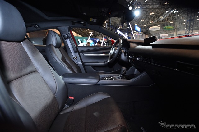 マツダ 3 新型(東京オートサロン2019)