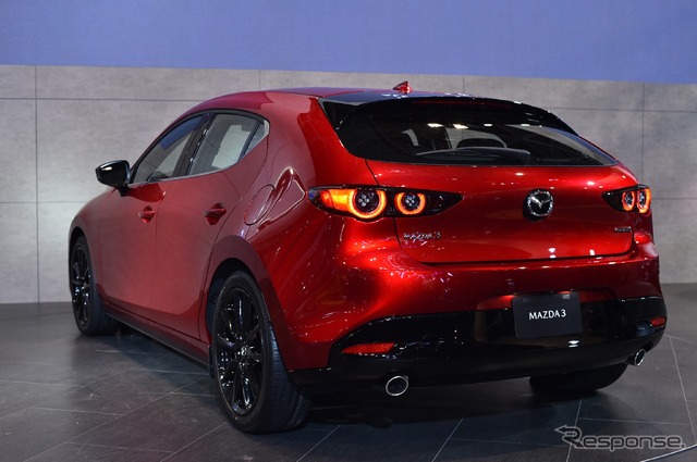 マツダ 3 ハッチバック 新型(東京オートサロン2019)