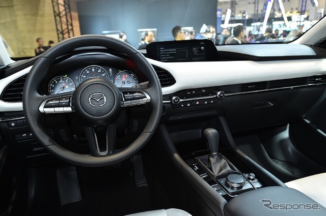 マツダ 3 新型(東京オートサロン2019)