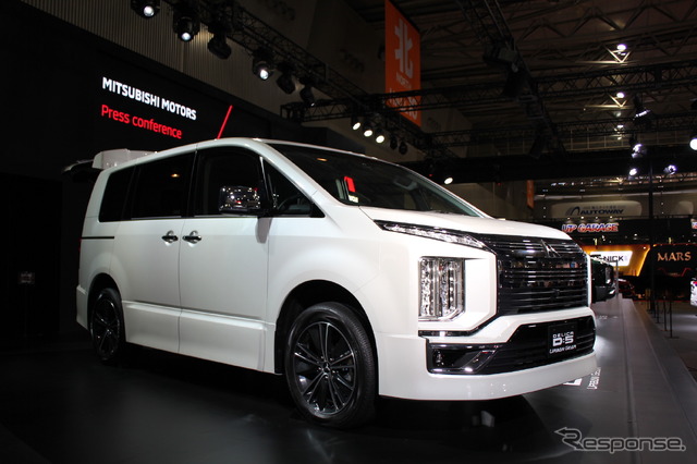東京オートサロン2019 三菱自動車ブース デリカD:5 URBAN GEAR