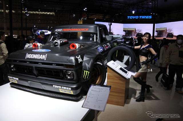 TOYO TIREブース(東京オートサロン2019