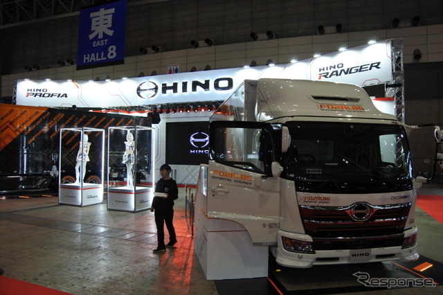 日野自動車ブース(東京オートサロン2019)