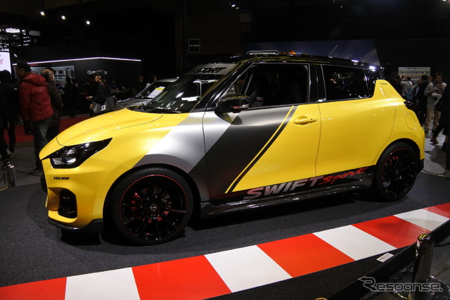 スズキ・スイフトスポーツ・イエローレブ(東京オートサロン2019)
