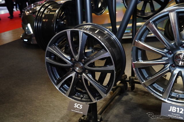 トピー実業ブース(東京オートサロン2019)