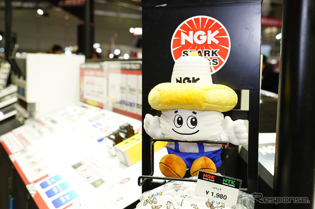 NGKブース（東京オートサロン2019）