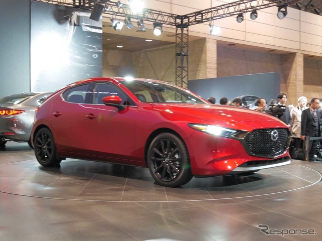 マツダ3 国内初公開、名称はグローバルで統一か?…東京オートサロン2019